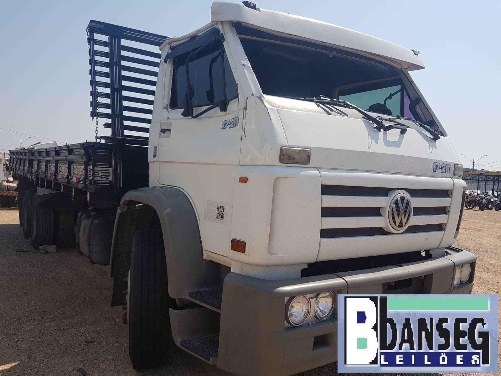 VOLKSWAGEN 17.210 6.4 2001/2001